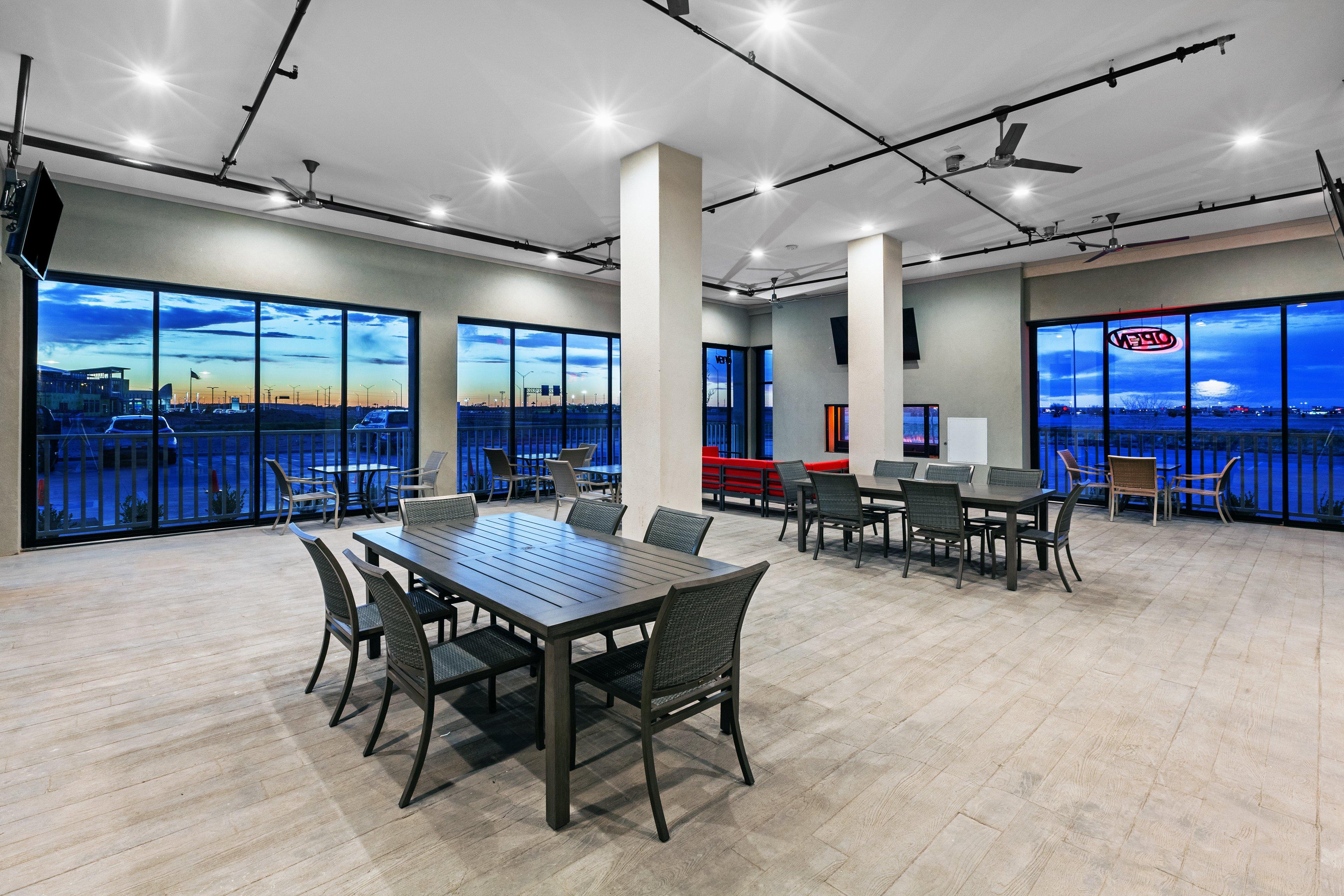 Holiday Inn Lubbock South By Ihg Exterior foto